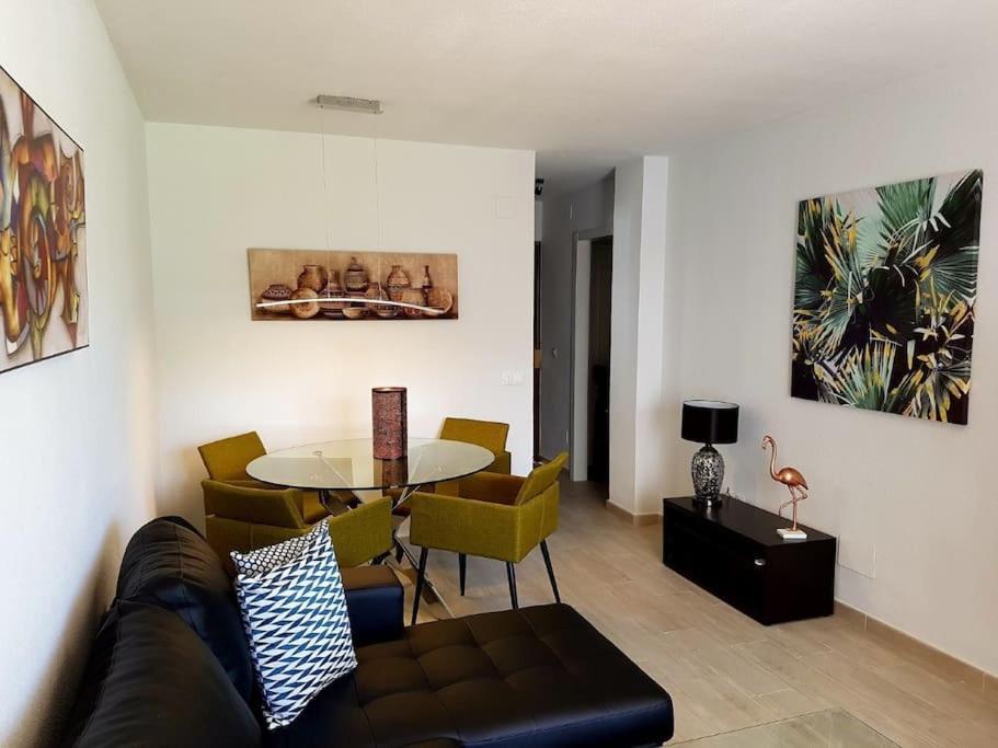 Beautiful Apartment In La Carihuela, Торремолинос Экстерьер фото